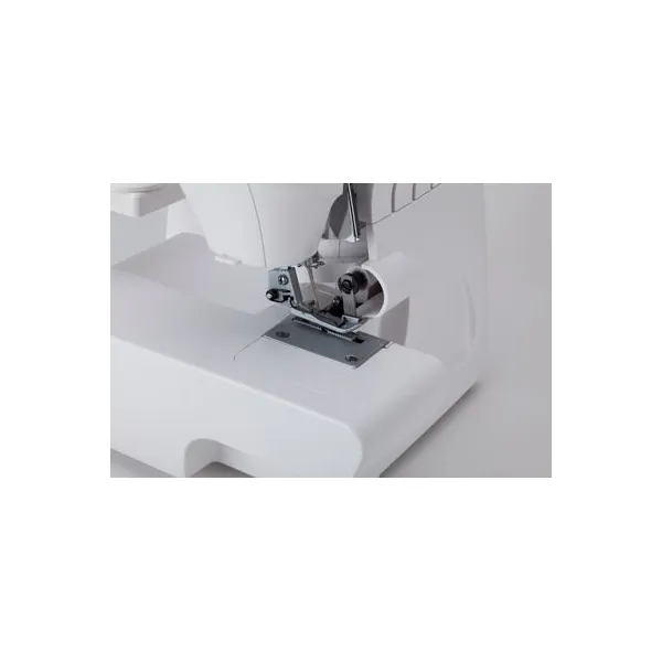 Máquina de costura MC744