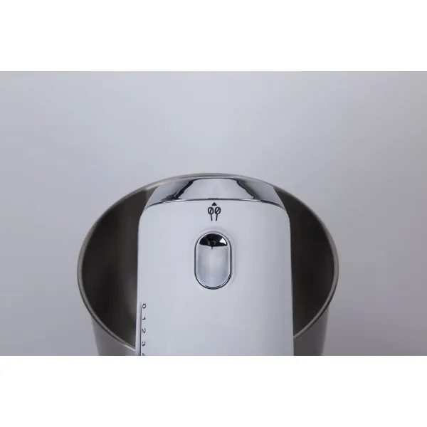 Batedeira / misturadora MZ670