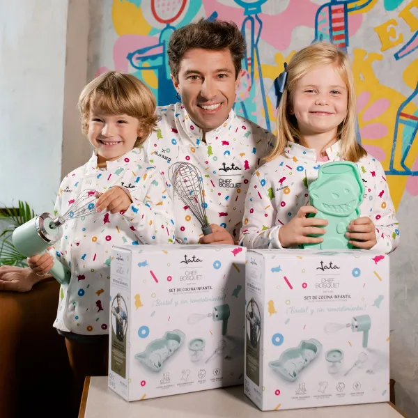 Conjunto forma e mini batedeira com picadora HSET1234