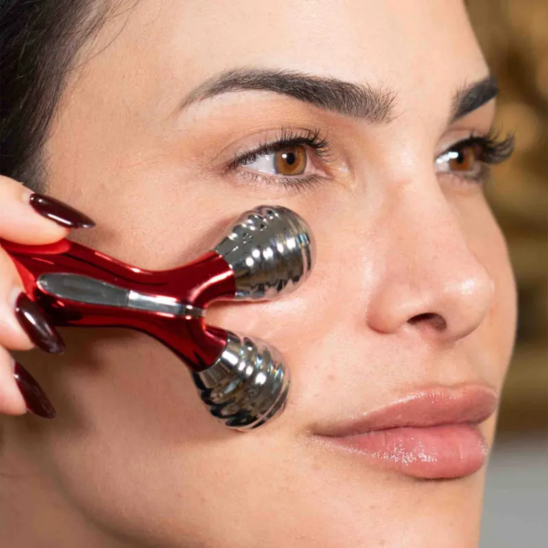 Rodillo facial con microcorriente by Carla...
