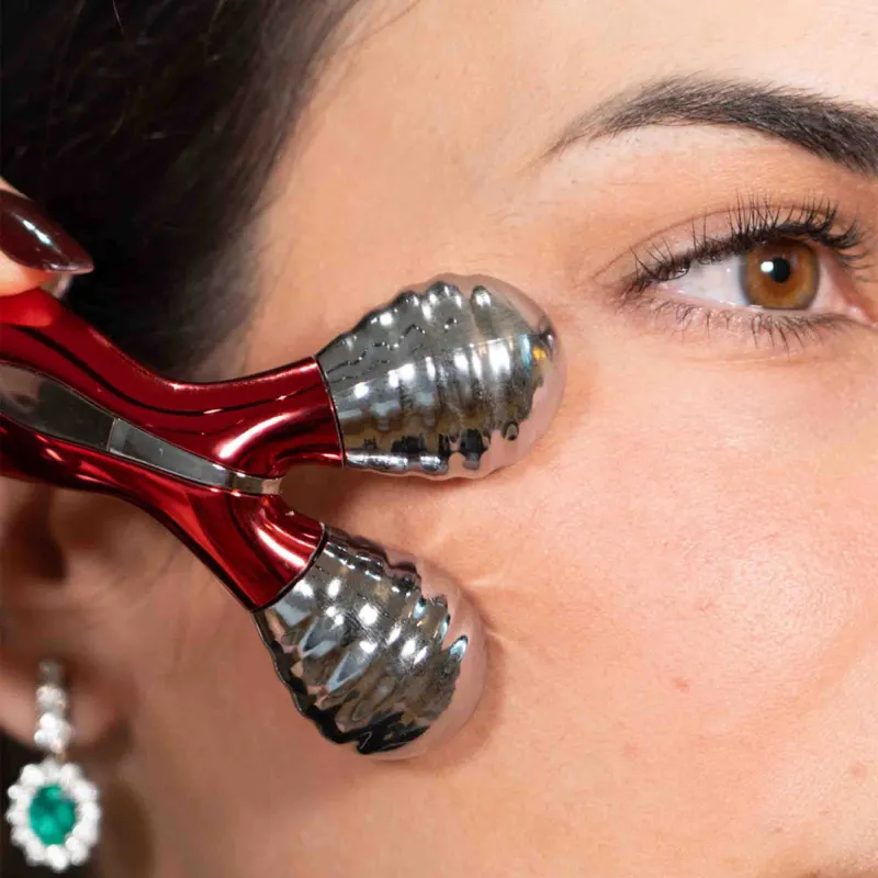 Rodillo facial con microcorriente by Carla...