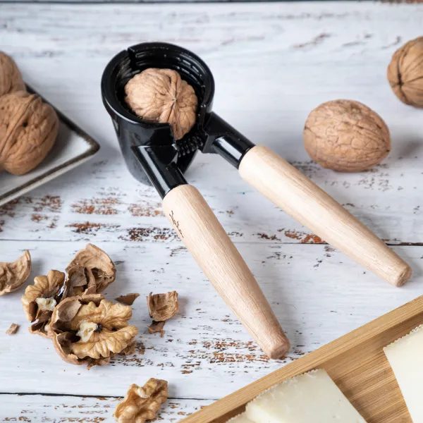 Conical Nutcracker HACC2502