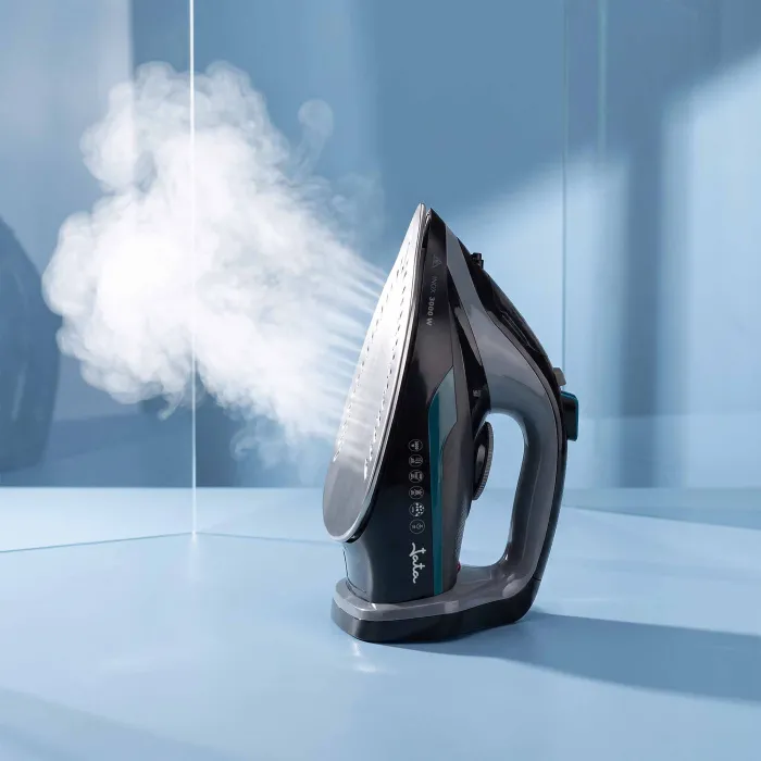 Steam Iron with Stainless Steel Soleplate JEPL3601